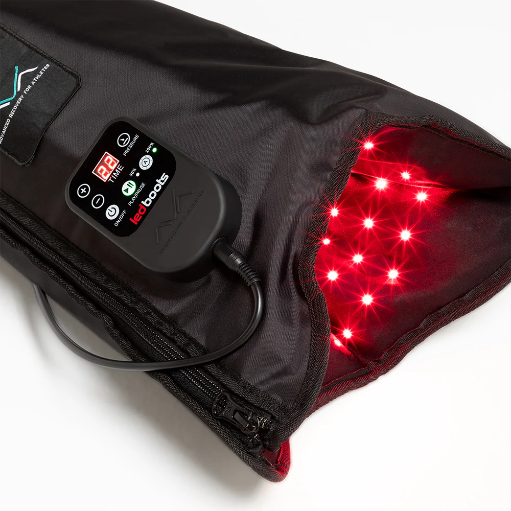 Компрессионные ботинки с фотобиомодуляцией для восстановления ног LED BOOTS BY CR7