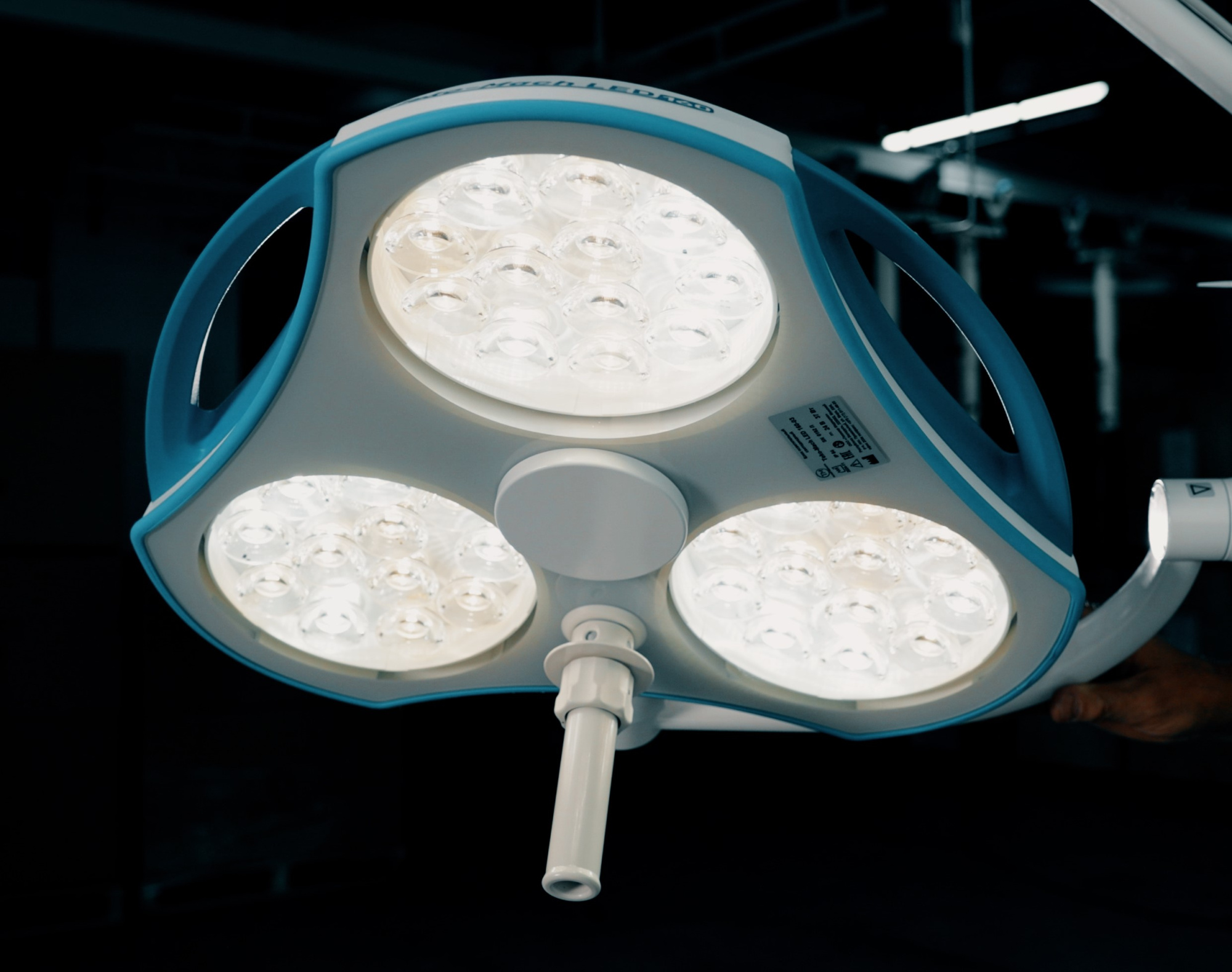 Светильник хирургический светодиодный Teko-Mach LED 160-03 Светильник хирургический светодиодный Teko-Mach LED 160-03